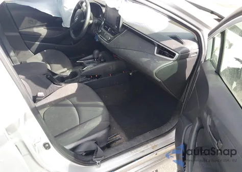 2022 Toyota Corolla Le z USA, uszkodzony, nr VIN 5YFEPMAE3NP285728